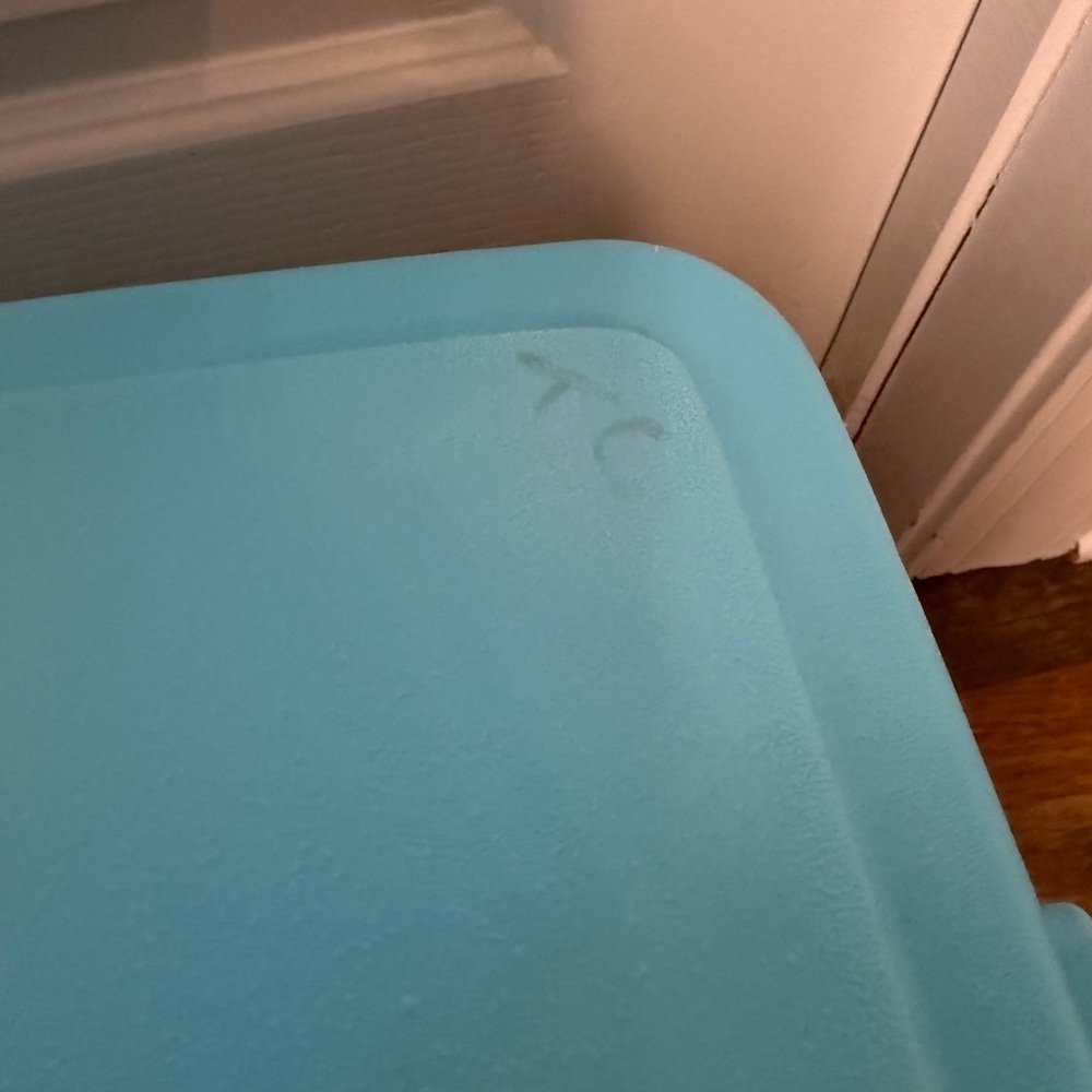 Legend 24 IGLOO Cooler Ice
Chest Barbie Tiffany Blue 1987/88
VINTAGE - Picture 3 of 10